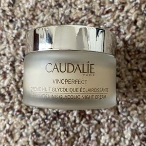 CAUDALIE Vinoperfect brightening glycolic night crème